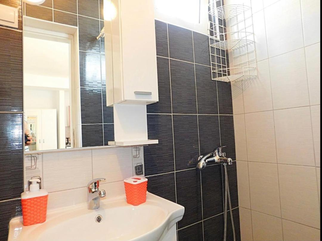 Apartments Lekic Budva Bagian luar foto