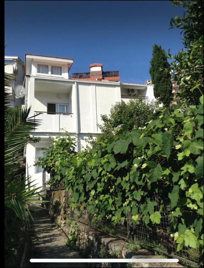 Apartments Lekic Budva Bagian luar foto