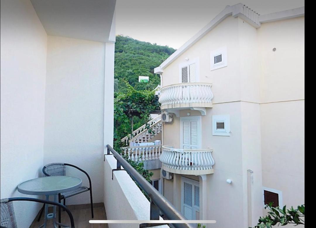 Apartments Lekic Budva Bagian luar foto